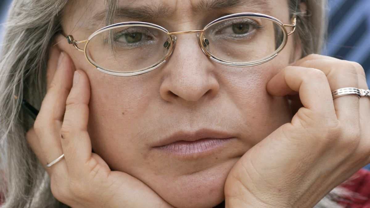 Organizátor vraždy Politkovské dostal za účast ve válce na Ukrajině milost